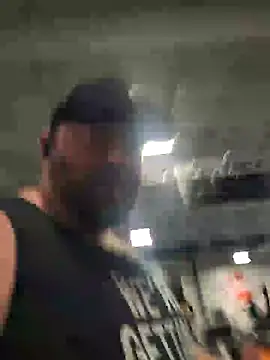 Snapshot of Strong_Bear89 chatting on 12-17-24, 06:35 Strong Bear89 online show from 12-17-24, 06:35