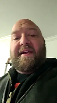 Snapshot of Strong_Bear89 chatting on 12-20-24, 09:11 Strong Bear89 online show from 12-20-24, 09:11