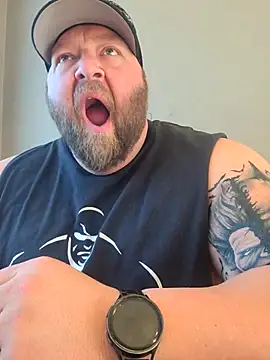 Snapshot of Strong_Bear89 chatting on 01-01-25, 10:24 Strong Bear89 online show from 01-01-25, 10:24