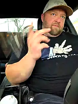 Snapshot of Strong_Bear89 chatting on 02-10-25, 05:52 Strong Bear89 online show from 02-10-25, 05:52