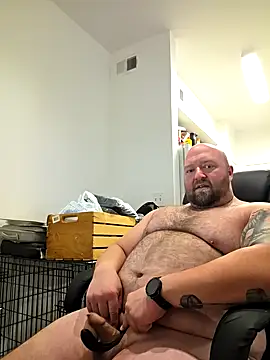 Snapshot of Strong_Bear89 chatting on 02-11-25, 04:56 Strong Bear89 online show from 02-11-25, 04:56