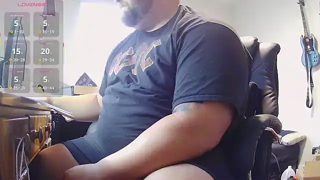 Snapshot of Strong_Bear89 chatting on 09-08-25, 02:27 Strong Bear89 online show from 09-08-25, 02:27