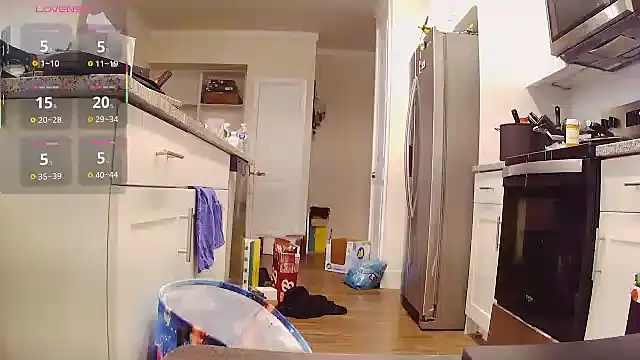 Snapshot of Strong_Bear89 chatting on 09-22-25, 01:02 Strong Bear89 online show from 09-22-25, 01:02