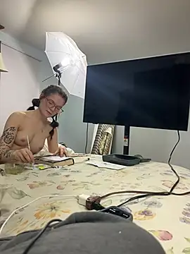 Snapshot of dreamteemergirl chatting on 03-01-25, 11:47 dreamteemergirl online show from 03-01-25, 11:47