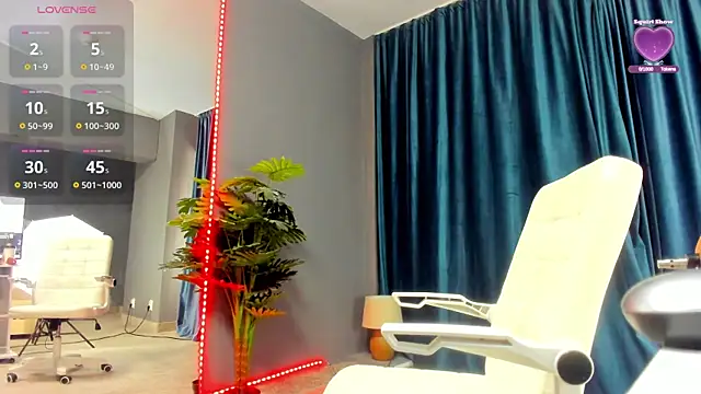 LaurynCopper online show from 10-06-25, 06:00