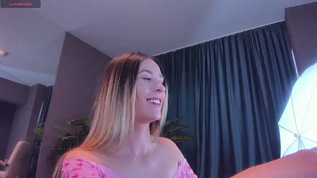 LaurynCopper online show from 02-20-26, 07:10