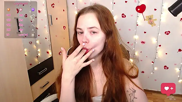 Snapshot of Fox_Lisa chatting on 02-10-25, 11:25 Fox Lisa online show from 02-10-25, 11:25