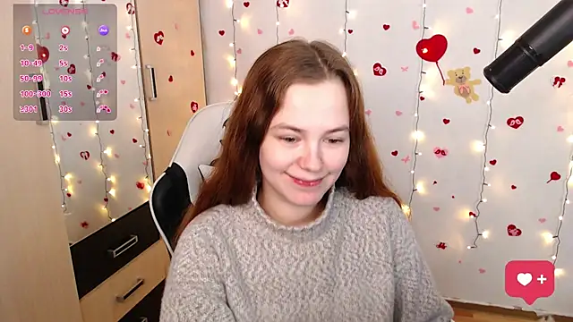 Snapshot of Fox_Lisa chatting on 02-13-25, 10:55 Fox Lisa online show from 02-13-25, 10:55
