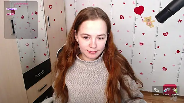 Snapshot of Fox_Lisa chatting on 02-14-25, 01:51 Fox Lisa online show from 02-14-25, 01:51