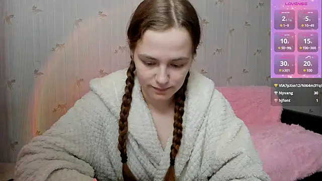 Snapshot of Fox_Lisa chatting on 03-19-25, 01:51 Fox Lisa online show from 03-19-25, 01:51