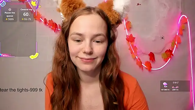 Snapshot of Fox_Lisa chatting on 10-15-25, 08:20 Fox Lisa online show from 10-15-25, 08:20