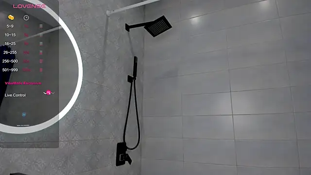 Snapshot of Emeli_Love chatting on 12-08-24, 06:06 Emeli Love online show from 12-08-24, 06:06