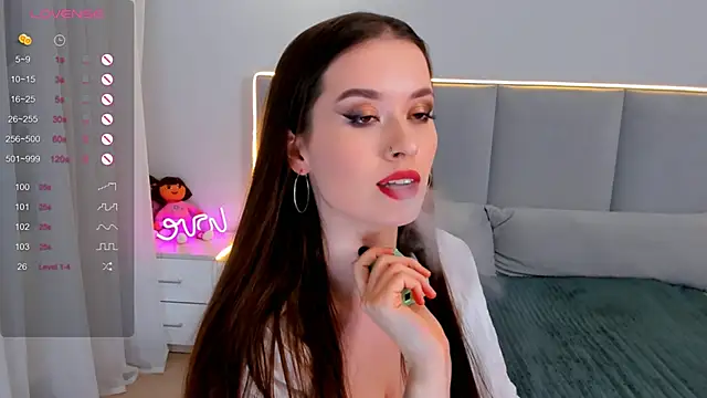 Snapshot of Emeli_Love chatting on 12-25-24, 02:13 Emeli Love online show from 12-25-24, 02:13