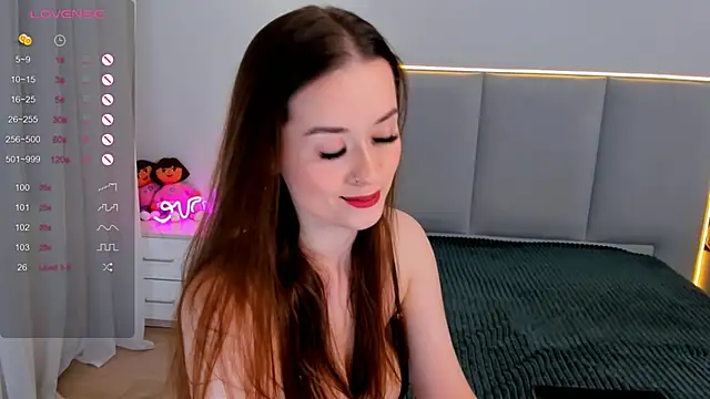 Snapshot of Emeli_Love chatting on 12-28-24, 05:12 Emeli Love online show from 12-28-24, 05:12