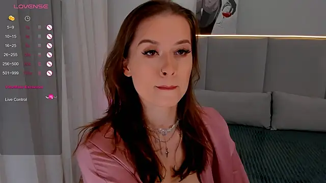 Snapshot of Emeli_Love chatting on 02-04-25, 05:10 Emeli Love online show from 02-04-25, 05:10