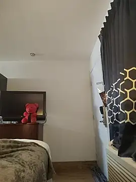 Snapshot of ivylee31 chatting on 01-05-25, 09:26 ivylee31 online show from 01-05-25, 09:26