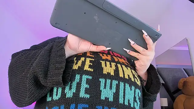 AmberiniHoffman online show from 10-24-25, 11:50