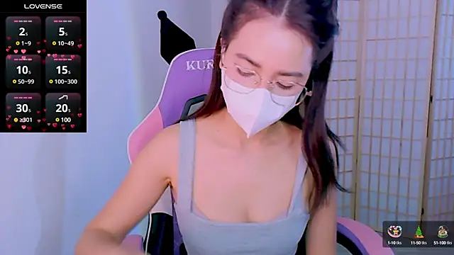 Snapshot of desiregirl69 chatting on 02-05-25, 06:37 desiregirl69 online show from 02-05-25, 06:37