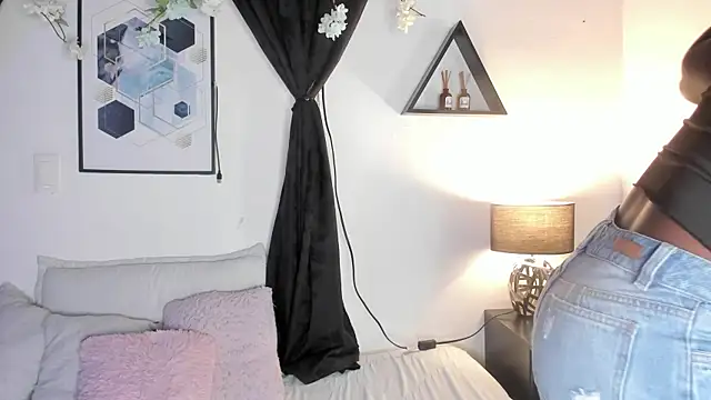 Khenta Michells online show from 04-07-26, 10:26