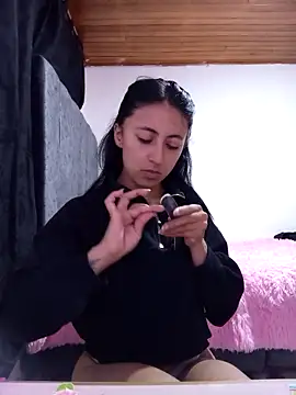 Gisell s online show from 01-07-25, 03:24