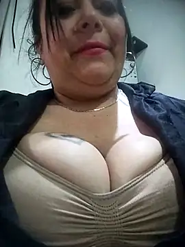 sara pineros online show from 11-24-25, 09:25