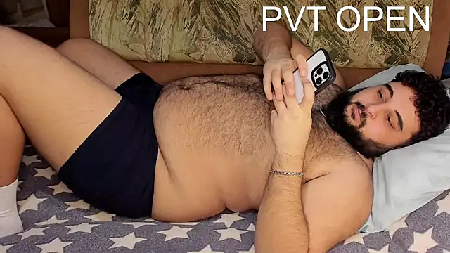 Snapshot of teddy_alan chatting on 02-26-25, 04:56 teddy alan online show from 02-26-25, 04:56