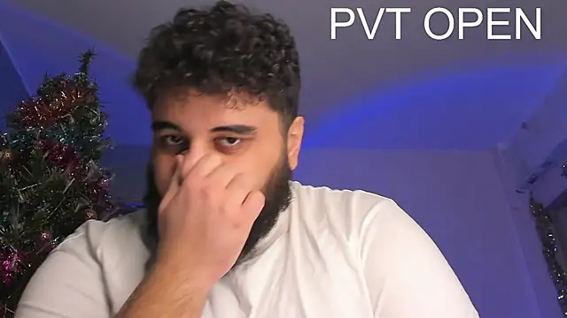 Snapshot of teddy_alan chatting on 03-07-25, 02:01 teddy alan online show from 03-07-25, 02:01