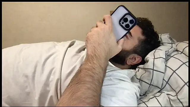 Snapshot of teddy_alan chatting on 10-12-25, 10:36 teddy alan online show from 10-12-25, 10:36