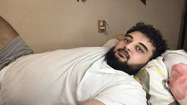 Snapshot of teddy_alan chatting on 10-19-25, 02:29 teddy alan online show from 10-19-25, 02:29