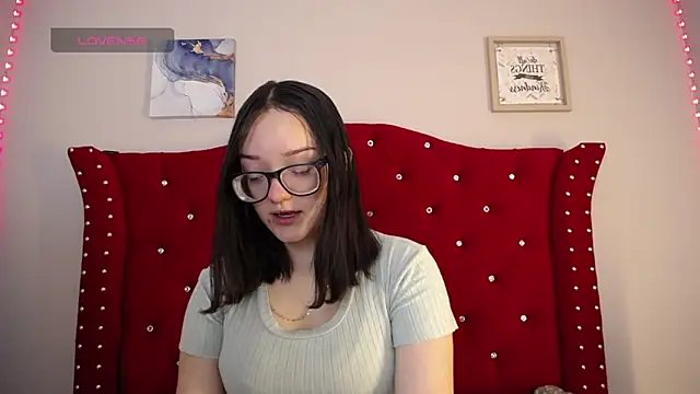 Snapshot of charlotte1-ls chatting on 12-20-24, 05:29 charlotte1-ls online show from 12-20-24, 05:29