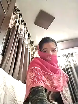 Snapshot of Cute-Ridhima chatting on 01-07-25, 06:45 Cute-Ridhima online show from 01-07-25, 06:45