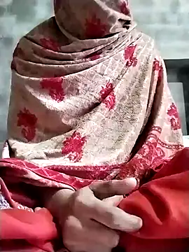 Snapshot of Cute-Ridhima chatting on 01-20-25, 04:43 Cute-Ridhima online show from 01-20-25, 04:43