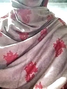 Snapshot of Cute-Ridhima chatting on 01-21-25, 01:54 Cute-Ridhima online show from 01-21-25, 01:54