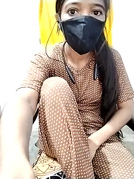 Snapshot of Cute-Ridhima chatting on 10-07-25, 04:48 Cute-Ridhima online show from 10-07-25, 04:48