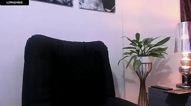 CruzVega online show from 02-18-25, 10:03