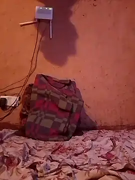 QUEEN-NAIMA online show from 09-19-25, 06:48