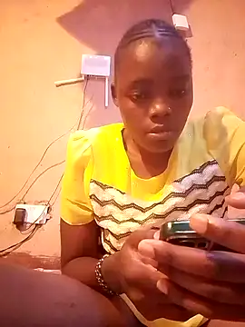 QUEEN-NAIMA online show from 09-25-25, 02:43