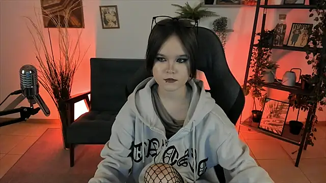 Elainebeness online show from 12-01-24, 08:42