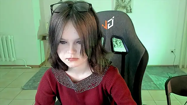 Elainebeness online show from 12-04-24, 05:27