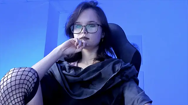 Elainebeness online show from 12-24-24, 10:49