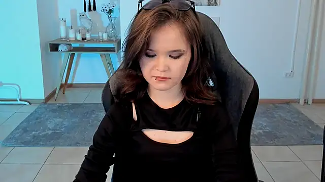 Elainebeness online show from 02-01-25, 01:44