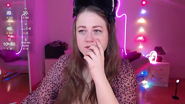 LizzyShine online show from 01-22-25, 05:38