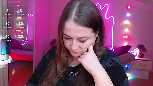 LizzyShine online show from 01-27-25, 01:30