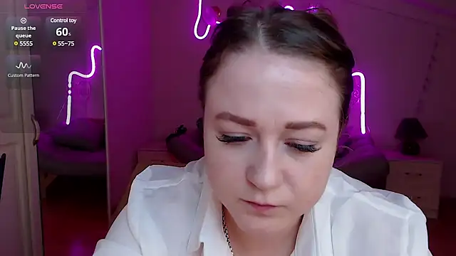 LizzyShine online show from 03-16-25, 04:45