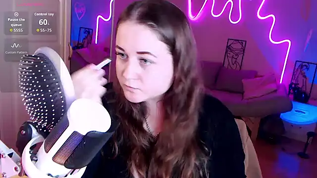 LizzyShine online show from 09-21-25, 04:30