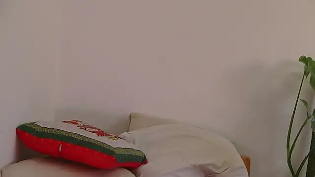 Miss oliviaa online show from 12-11-24, 05:04