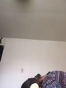 Miss oliviaa online show from 12-16-24, 07:43