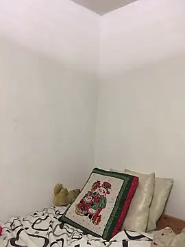 Miss oliviaa online show from 01-11-25, 11:02