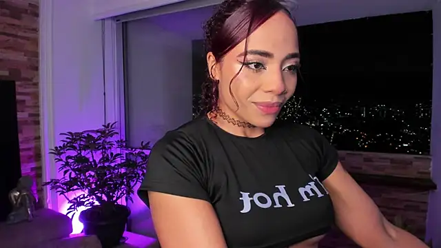 Snapshot of emilyfitness chatting on 09-30-25, 03:33 emilyfitness online show from 09-30-25, 03:33