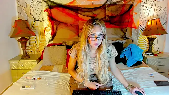 Snapshot of amazing_dolltsx chatting on 10-21-25, 09:48 amazing dolltsx online show from 10-21-25, 09:48